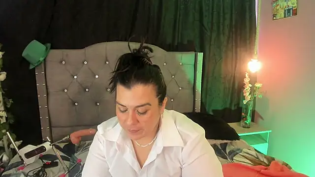 Snapshot of martina_foxy_ chatting on 03-18-25, 05:55 martina foxy online show from 03-18-25, 05:55