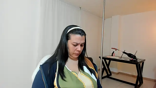 martina foxy  online show from 01-09-26, 12:01