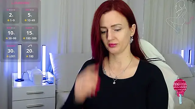 Snapshot of ElisaJane chatting on 01-25-25, 09:25 ElisaJane online show from 01-25-25, 09:25