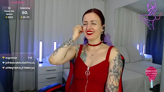 Snapshot of ElisaJane chatting on 02-23-25, 02:51 ElisaJane online show from 02-23-25, 02:51