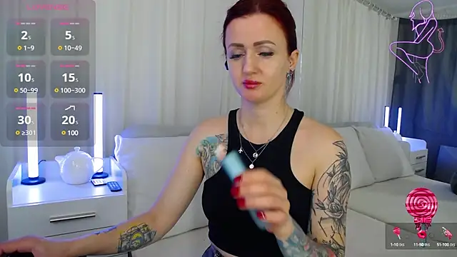 Snapshot of ElisaJane chatting on 02-19-25, 09:36 ElisaJane online show from 02-19-25, 09:36