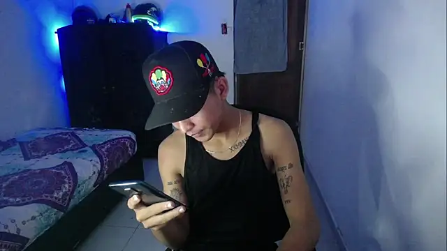 Sxntisaul   online show from 02-17-25, 03:47