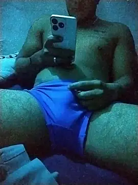 Woofer dick online show from 11-28-25, 04:12