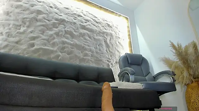 Snapshot of Isa__Blanc chatting on 02-18-25, 08:59 Isa Blanc online show from 02-18-25, 08:59
