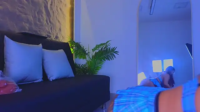 Isa  Blanc online show from 02-13-26, 02:44