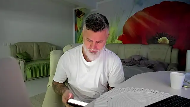 BlowMyXXL online show from 01-14-26, 07:17