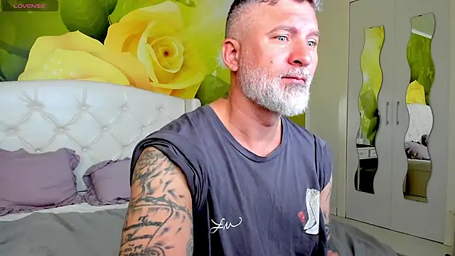 BlowMyXXL online show from 10-21-25, 07:08