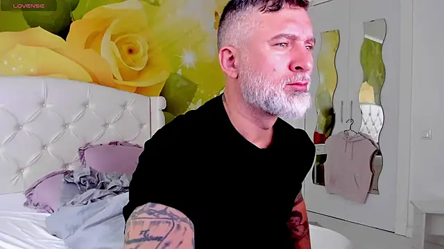 BlowMyXXL online show from 10-08-25, 07:43