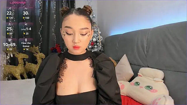 Snapshot of Avrelliya chatting on 12-25-24, 08:51 Avrelliya online show from 12-25-24, 08:51