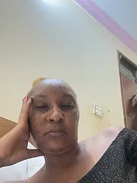 Snapshot of sweety_babra chatting on 06-17-26, 04:39 sweety babra online show from 06-17-26, 04:39