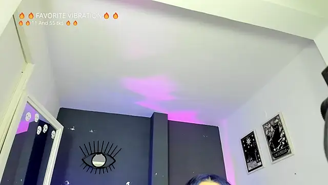 Raven Witch  online show from 04-13-26, 06:45