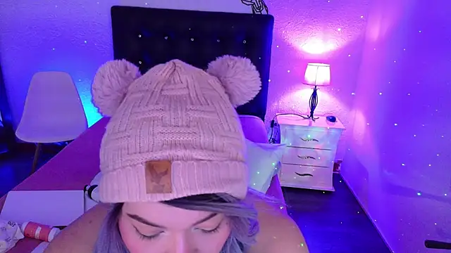 Snapshot of Cuckold_lover69 chatting on 03-05-25, 03:29 Cuckold lover69 online show from 03-05-25, 03:29