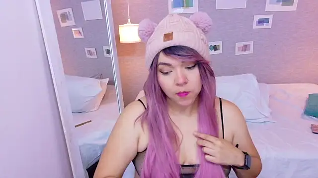 Snapshot of Cuckold_lover69 chatting on 09-26-25, 01:18 Cuckold lover69 online show from 09-26-25, 01:18