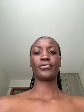 Snapshot of Fanclubbbbb chatting on 02-26-26, 11:32 Fanclubbbbb online show from 02-26-26, 11:32