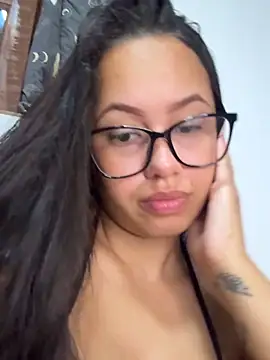 Monica Pimentinha  online show from 05-18-26, 12:21
