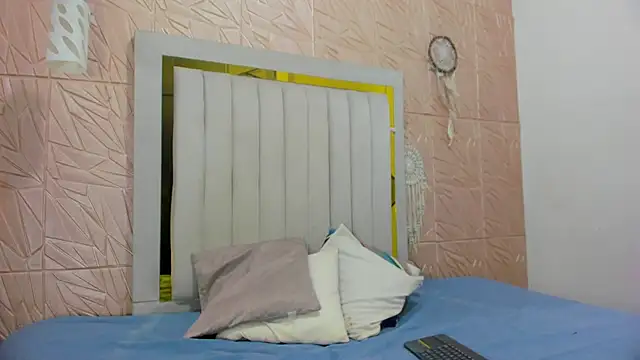 Ammy Connor1 online show from 11-11-25, 08:36