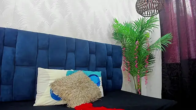 Ammy Connor1 online show from 11-29-25, 08:42