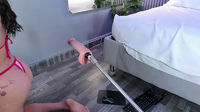 MaluDiaz online show from 10-16-25, 05:21