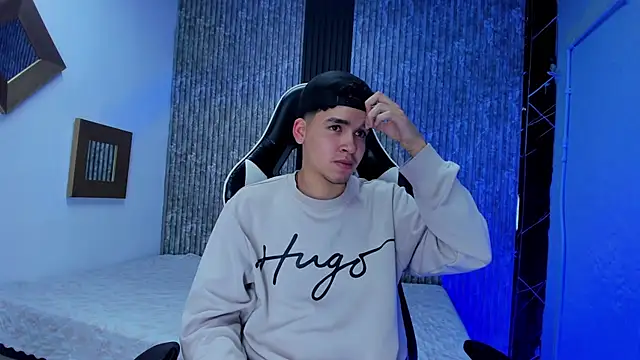 Mike 0233  online show from 11-29-25, 04:34