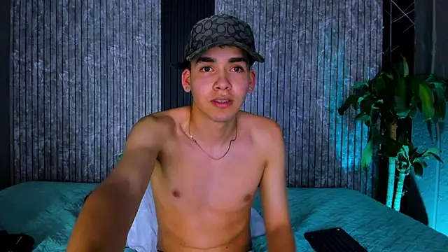 Mike 0233  online show from 03-23-25, 07:53