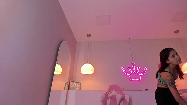 violeth hill online show from 12-14-25, 06:35