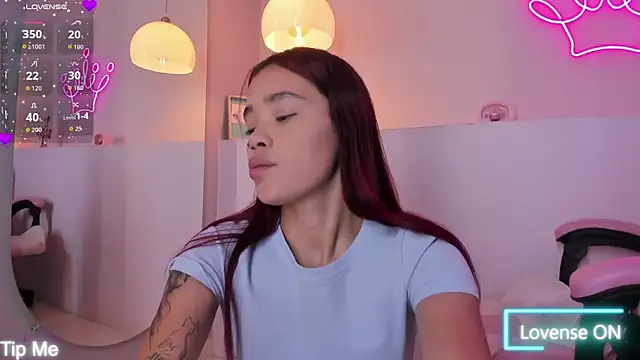 violeth hill online show from 11-21-25, 07:57