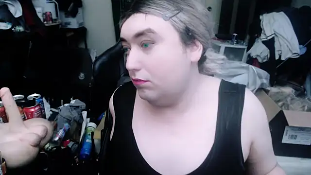 Snapshot of Chrissie_Ohna chatting on 02-10-25, 01:03 Chrissie Ohna online show from 02-10-25, 01:03