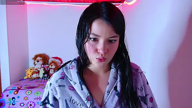 juli05star20 online show from 11-26-25, 03:17