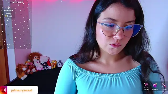 juli05star20 online show from 11-16-25, 08:35