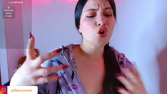 juli05star20 online show from 11-06-25, 10:58