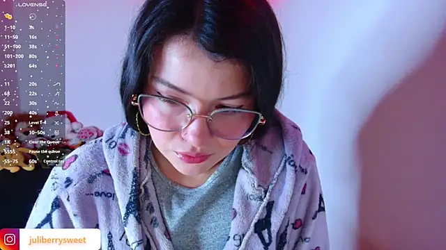 juli05star20 online show from 12-19-25, 01:31