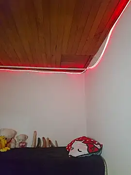 juli05star20 online show from 04-10-26, 02:51