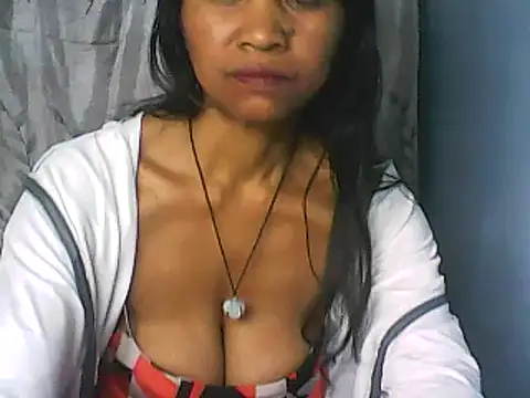 Snapshot of nene_belle chatting on 09-23-25, 04:58 nene belle online show from 09-23-25, 04:58