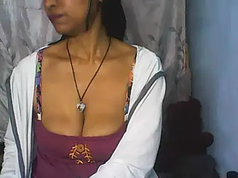 Snapshot of nene_belle chatting on 09-19-25, 06:17 nene belle online show from 09-19-25, 06:17