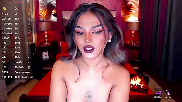 Snapshot of NatalyaFox chatting on 05-17-26, 07:25 NatalyaFox online show from 05-17-26, 07:25