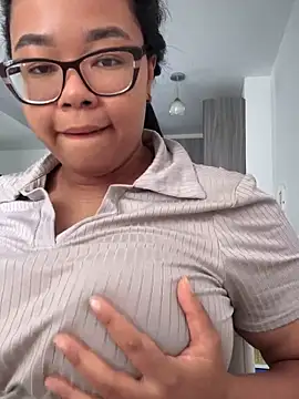 XMara online show from 10-30-25, 04:59