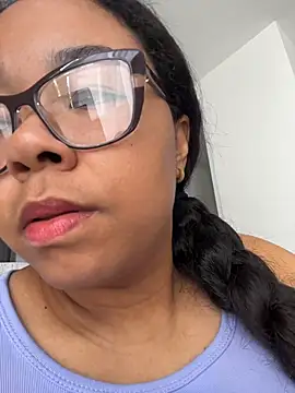 Snapshot of XMara chatting on 02-19-26, 05:10 XMara online show from 02-19-26, 05:10