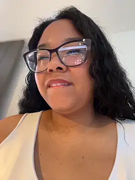 Snapshot of XMara chatting on 02-24-26, 04:08 XMara online show from 02-24-26, 04:08