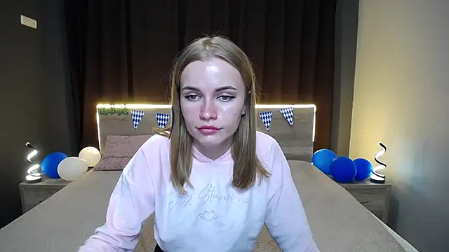Snapshot of MargaritaKiss chatting on 09-23-25, 06:48 MargaritaKiss online show from 09-23-25, 06:48