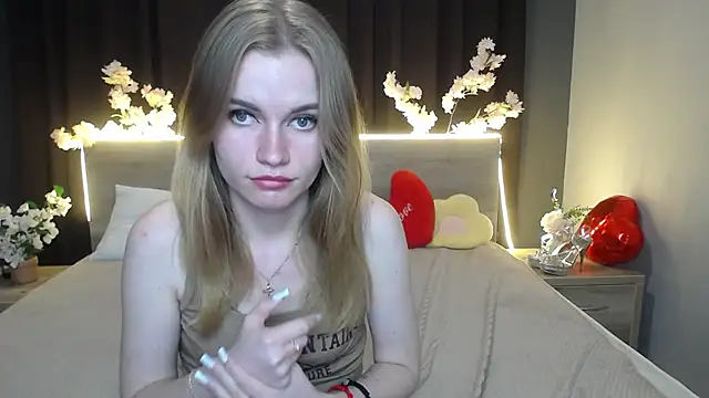 Snapshot of MargaritaKiss chatting on 05-15-26, 07:34 MargaritaKiss online show from 05-15-26, 07:34