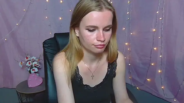 Snapshot of MargaritaKiss chatting on 05-20-26, 07:00 MargaritaKiss online show from 05-20-26, 07:00