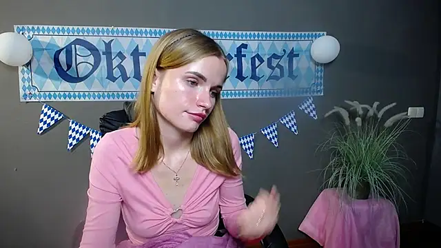 Snapshot of MargaritaKiss chatting on 10-03-25, 06:53 MargaritaKiss online show from 10-03-25, 06:53