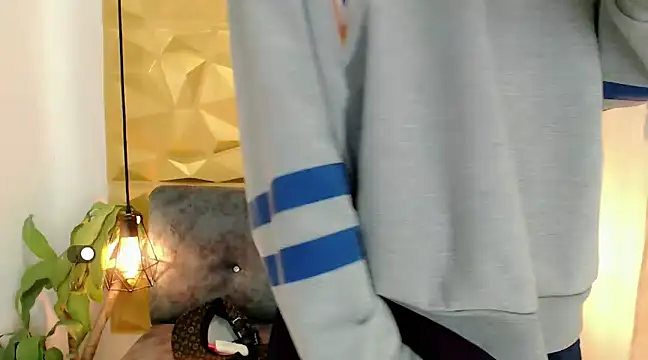 Snapshot of SexyJuliii21 chatting on 03-20-25, 08:31 SexyJuliii21 online show from 03-20-25, 08:31