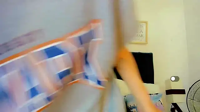 Snapshot of SexyJuliii21 chatting on 09-20-25, 08:47 SexyJuliii21 online show from 09-20-25, 08:47