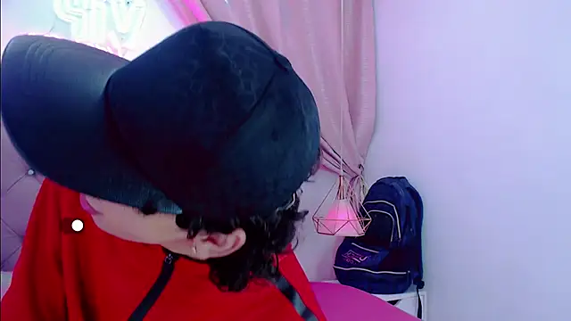 Snapshot of SexyJuliii21 chatting on 02-27-25, 03:29 SexyJuliii21 online show from 02-27-25, 03:29