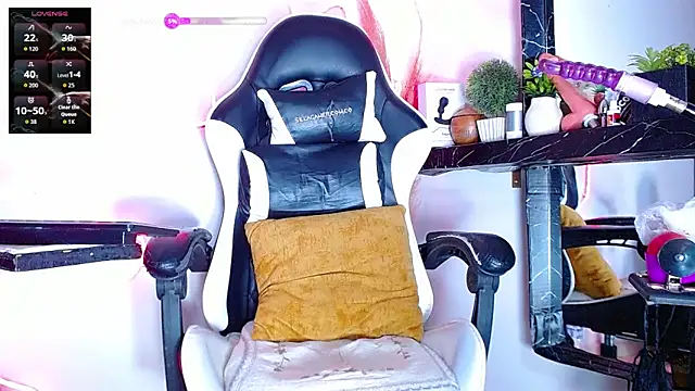 the dog lian online show from 11-26-25, 01:05