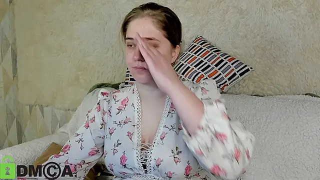 Megan Violer online show from 11-21-25, 05:12