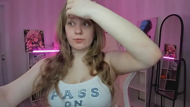 Snapshot of Megan_Violer chatting on 04-29-26, 05:17 Megan Violer online show from 04-29-26, 05:17