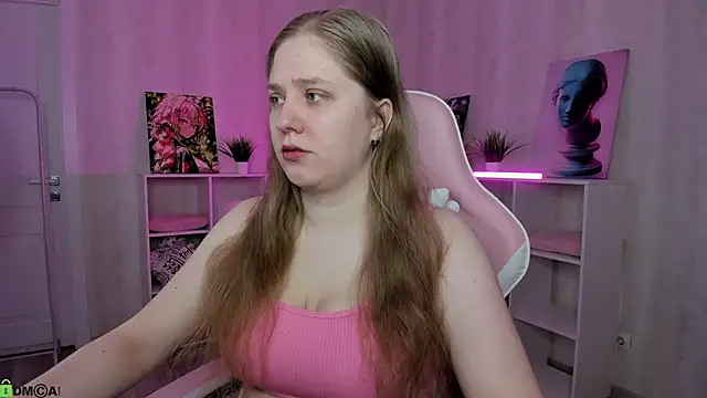 Snapshot of Megan_Violer chatting on 05-07-26, 05:16 Megan Violer online show from 05-07-26, 05:16
