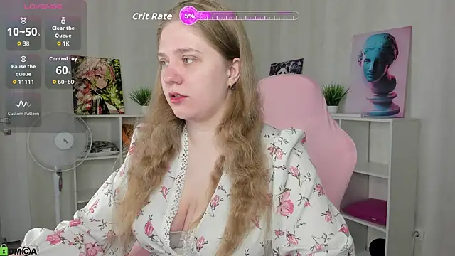 Snapshot of Megan_Violer chatting on 06-18-26, 05:18 Megan Violer online show from 06-18-26, 05:18